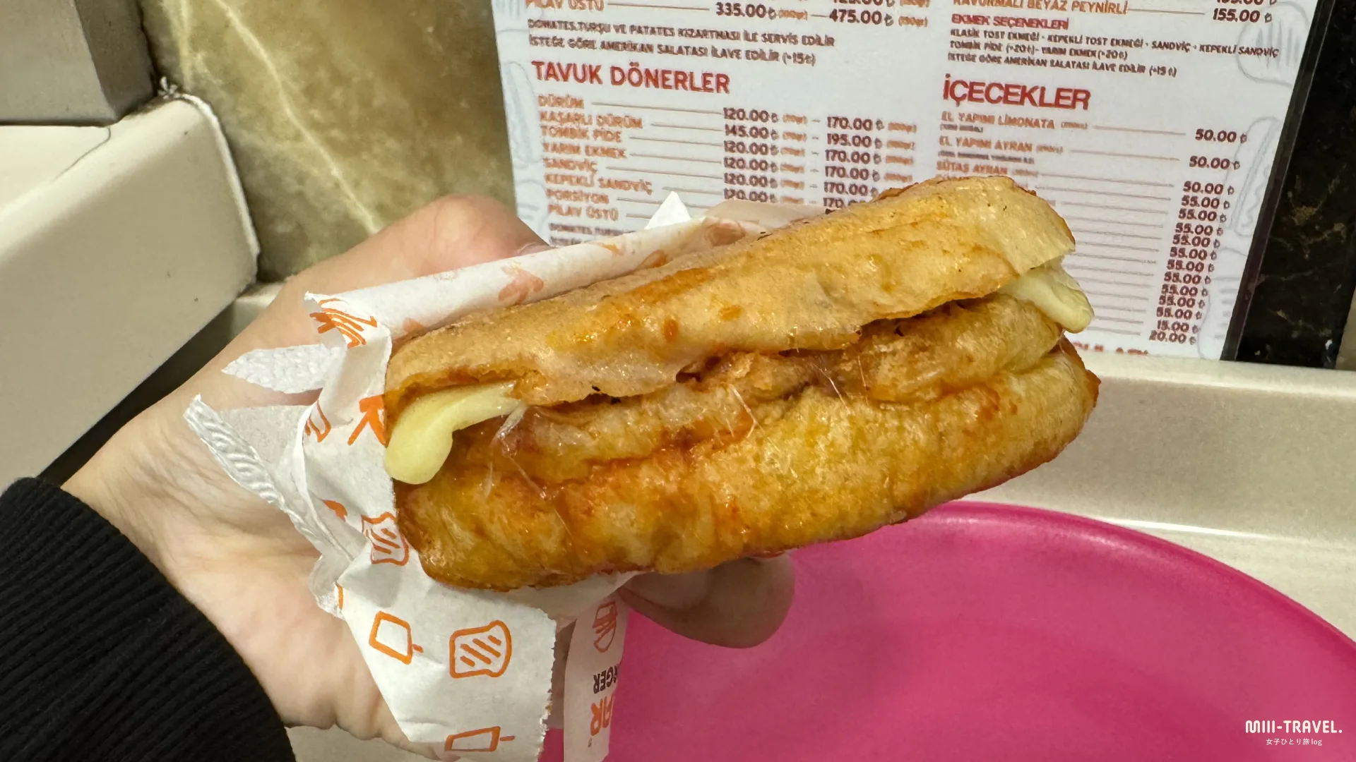 イスタンブール旅行で絶対に食べたいタクシム広場のローカルグルメ！